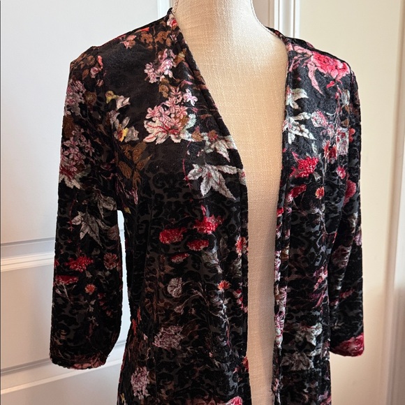 Xhilaration Black Velvet Duster - Picture 4 of 5